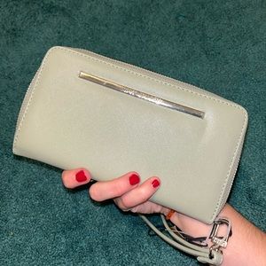 NWT Steve Madden wristlet/wallet